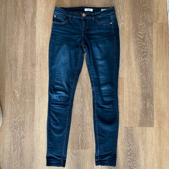 Kenzie Effortless Mid Rise Dark Wash Jeans / 26 - Picture 2 of 10